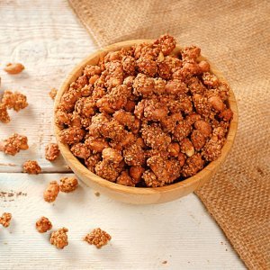 Susamlı Fıstık 500 Gr